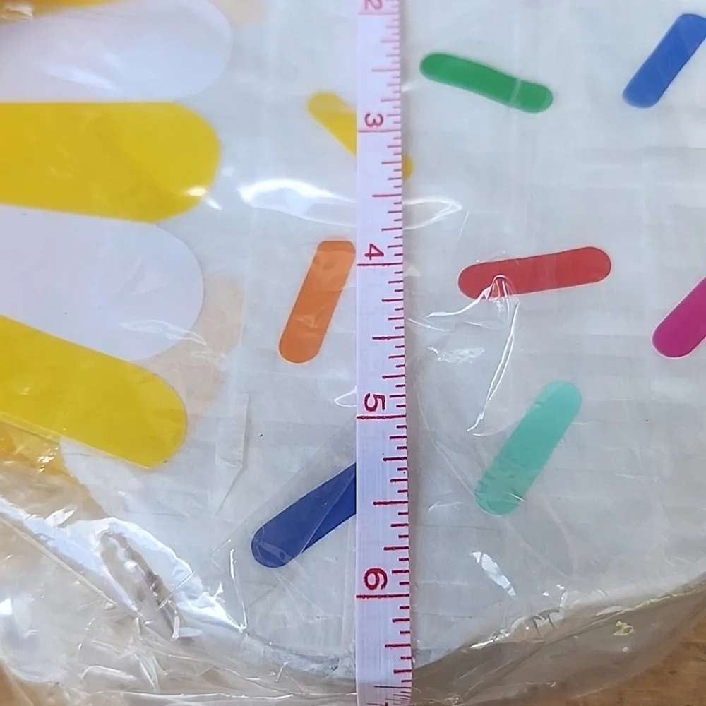 NWT White and Yellow Mini Cupcake Pinata